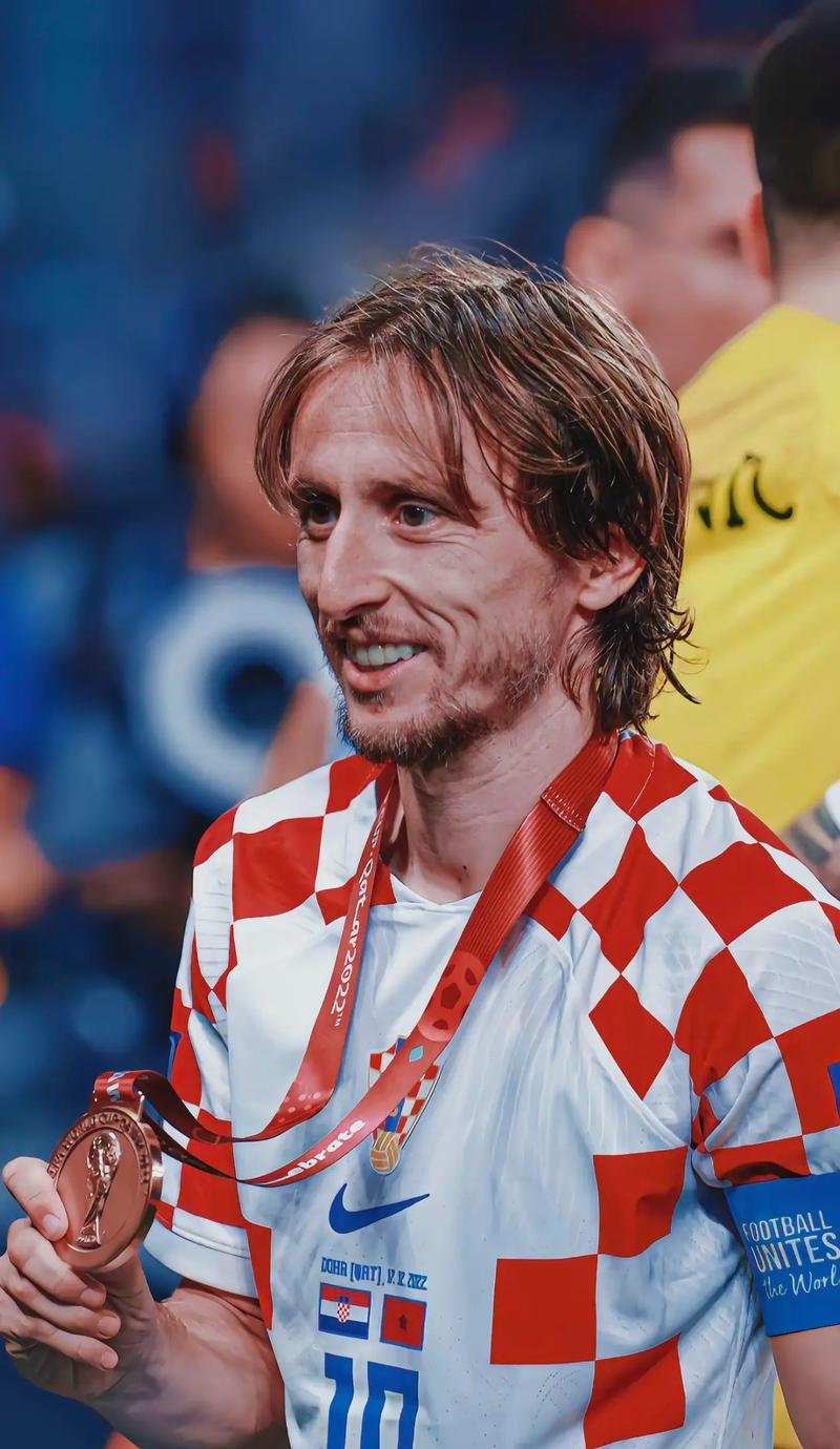 云南玉昆官方：与队长赵宇豪、中国香港球员徐宏杰完成续约