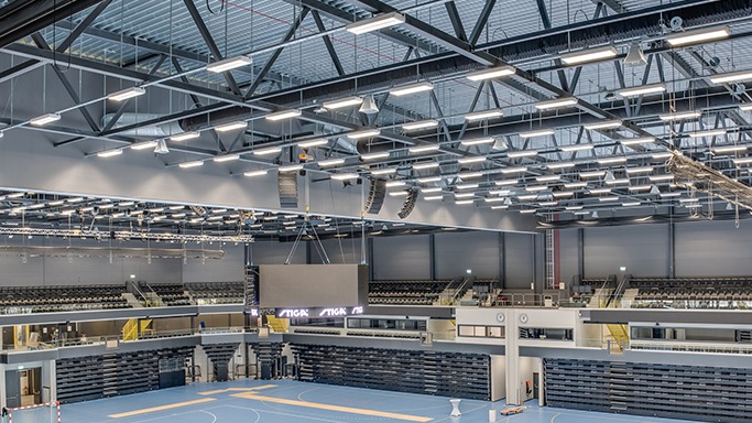 马金：恩里克要求非常高，我31岁了也依然有需要